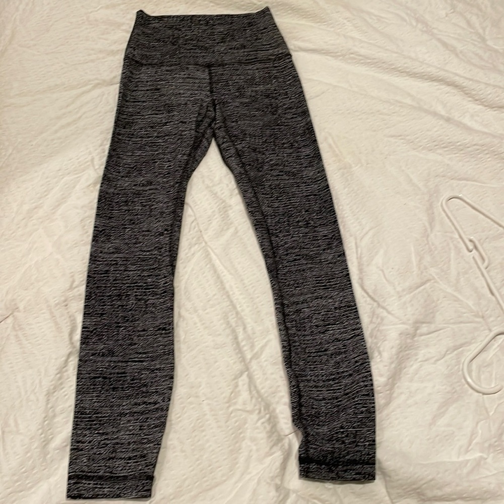 Hi waist, sz 2 Lululemon leggings (align pant material)